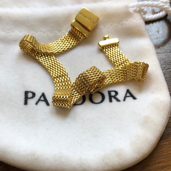 Pandora Jewelry - Pandora reflections bracelet shine collection sz 7 1/2 ❤️like new condition